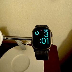 Apple Watch Ultra 8.